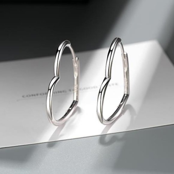 NEW 925 Sterling Silver Heart Hoop Earrings - Picture 7 of 8